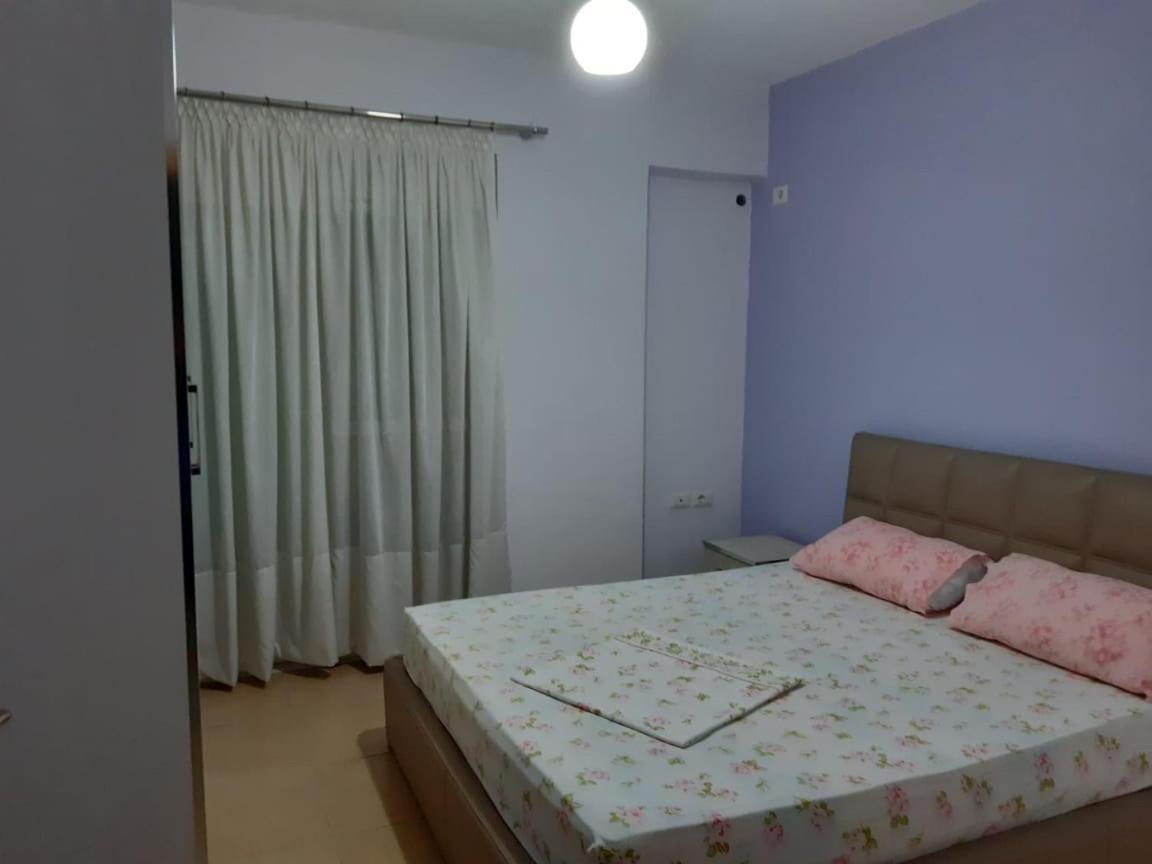 Xhulio Apartments ซารานเดอ ภายนอก รูปภาพ