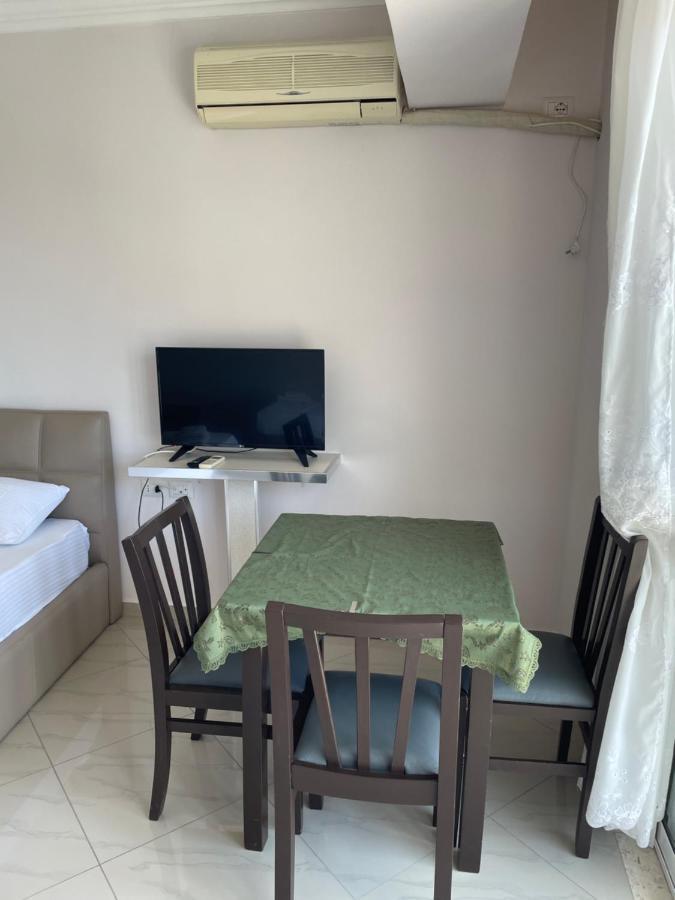 Xhulio Apartments ซารานเดอ ภายนอก รูปภาพ