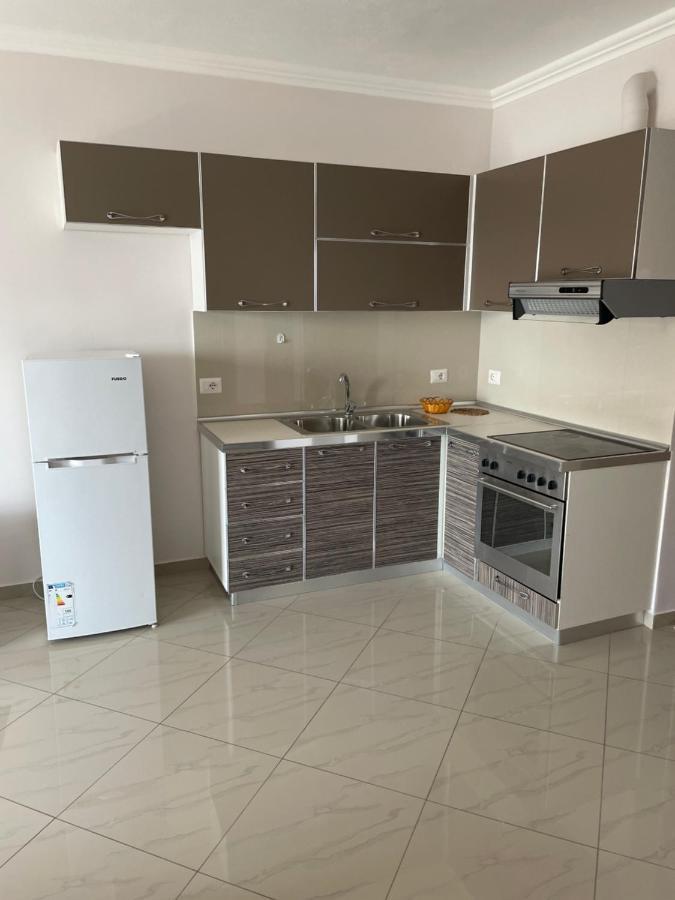 Xhulio Apartments ซารานเดอ ภายนอก รูปภาพ