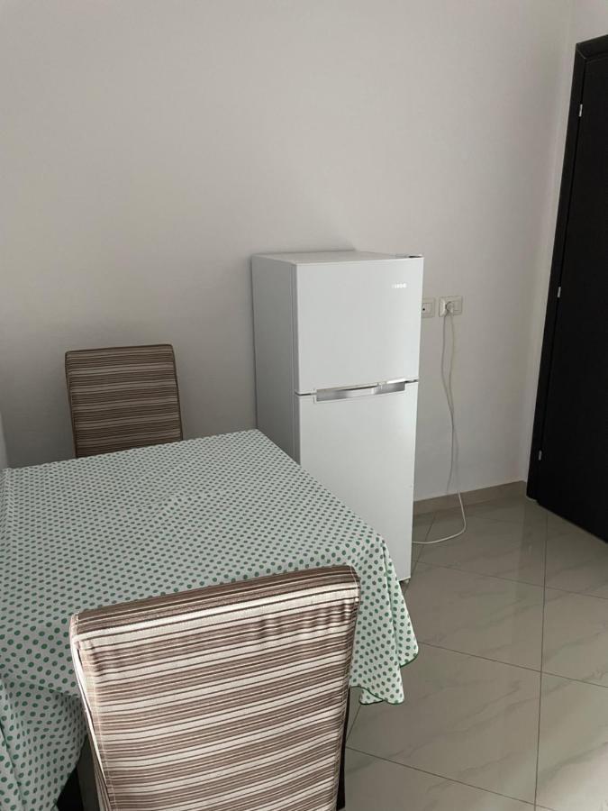 Xhulio Apartments ซารานเดอ ภายนอก รูปภาพ