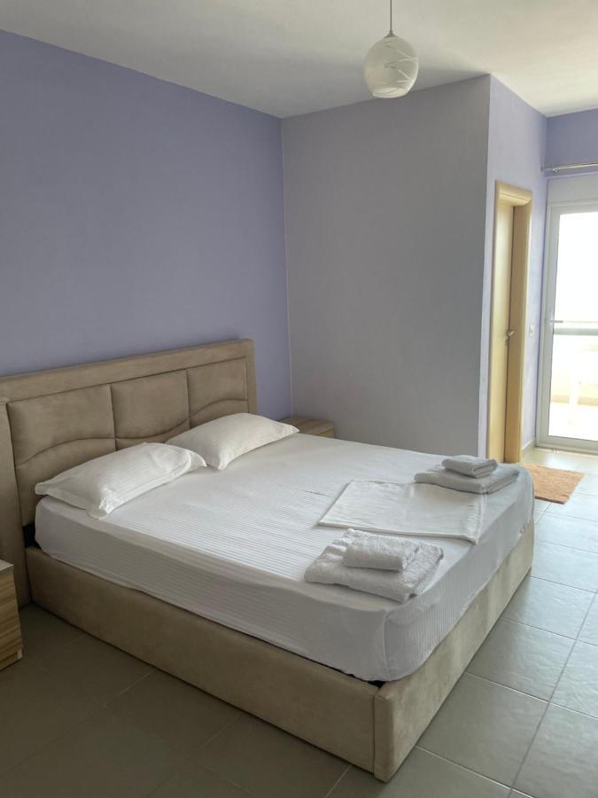 Xhulio Apartments ซารานเดอ ภายนอก รูปภาพ