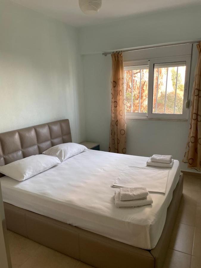 Xhulio Apartments ซารานเดอ ภายนอก รูปภาพ