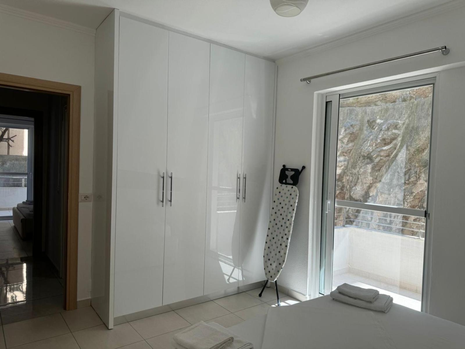 Xhulio Apartments ซารานเดอ ภายนอก รูปภาพ