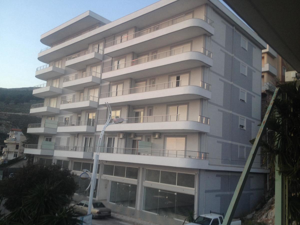 Xhulio Apartments ซารานเดอ ภายนอก รูปภาพ